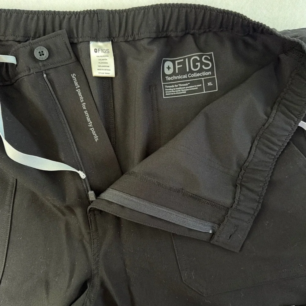 Figs ample pocket
